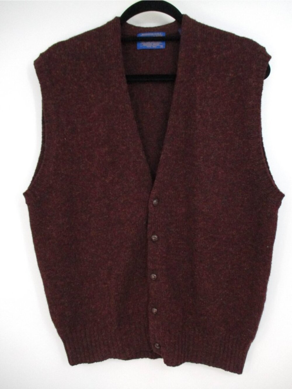 Pendleton Mens Medium Maroon Sweater Vest Button Shetland 100% Virgin Wool